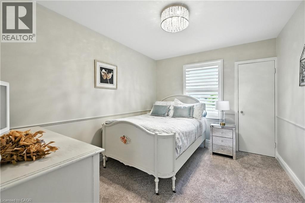 Photo 8 of 4 Glenview Avenue, St Catharines ON