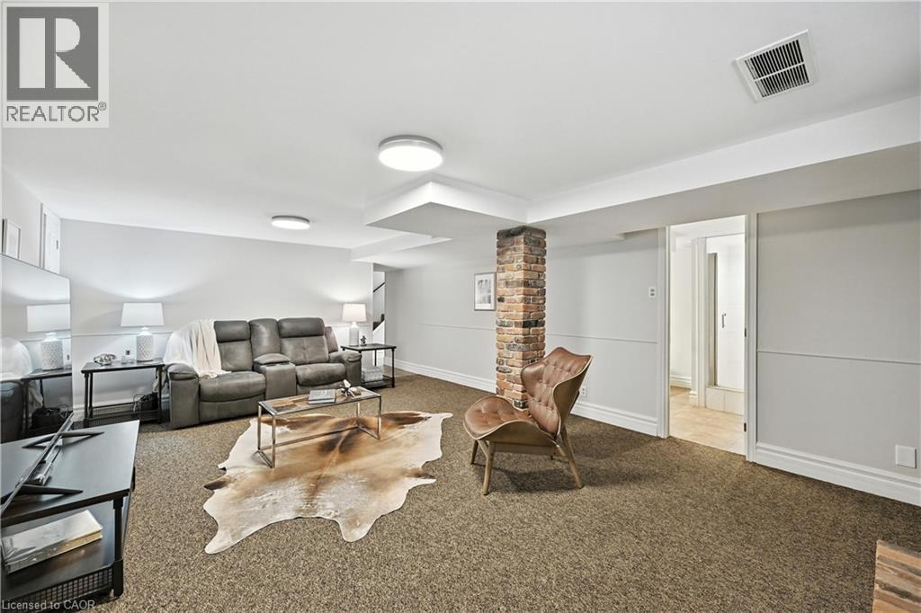 Photo 14 of 4 Glenview Avenue, St Catharines ON