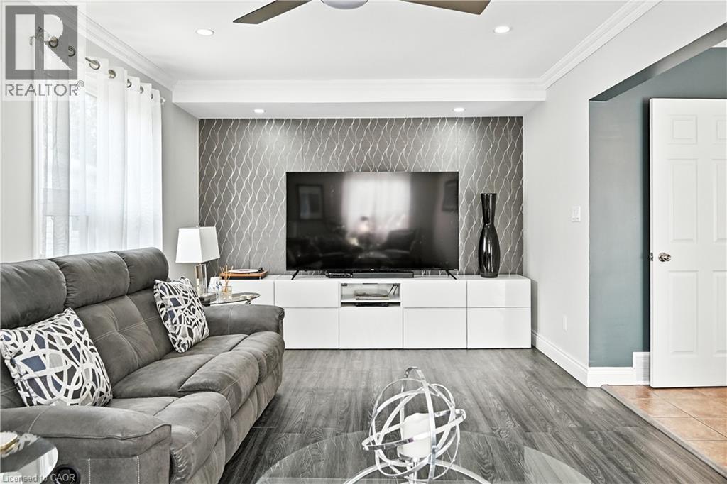Photo 13 of 4 Glenview Avenue, St Catharines ON
