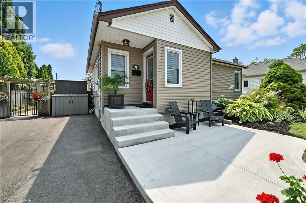 Photo 1 of 4 Glenview Avenue, St Catharines ON