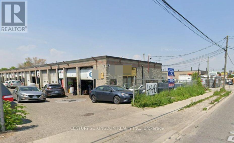 Photo 1 of 5 448 Birchmount Road, Toronto ON