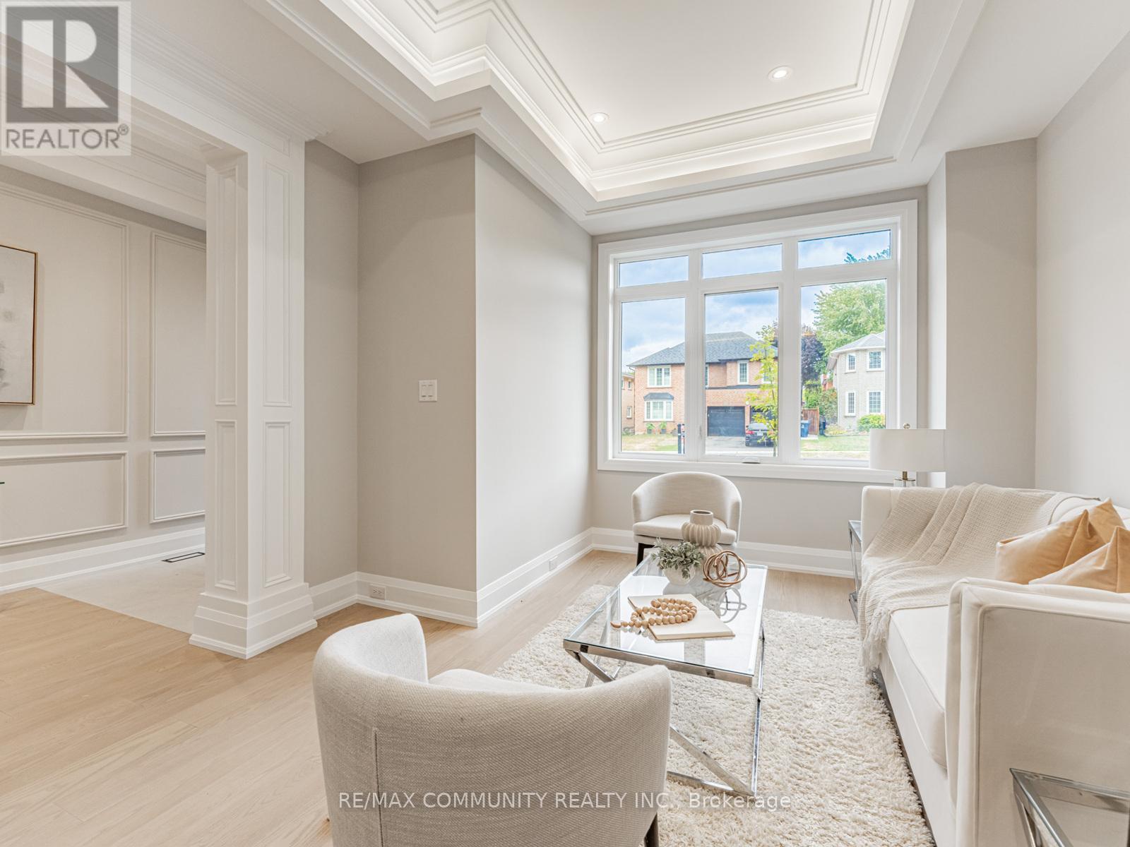 Photo 21 of 37 Sugarbush Square, Toronto ON