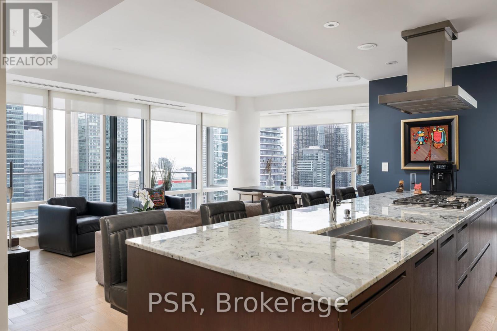 Photo 2 of 3001 180 University Avenue, Toronto ON