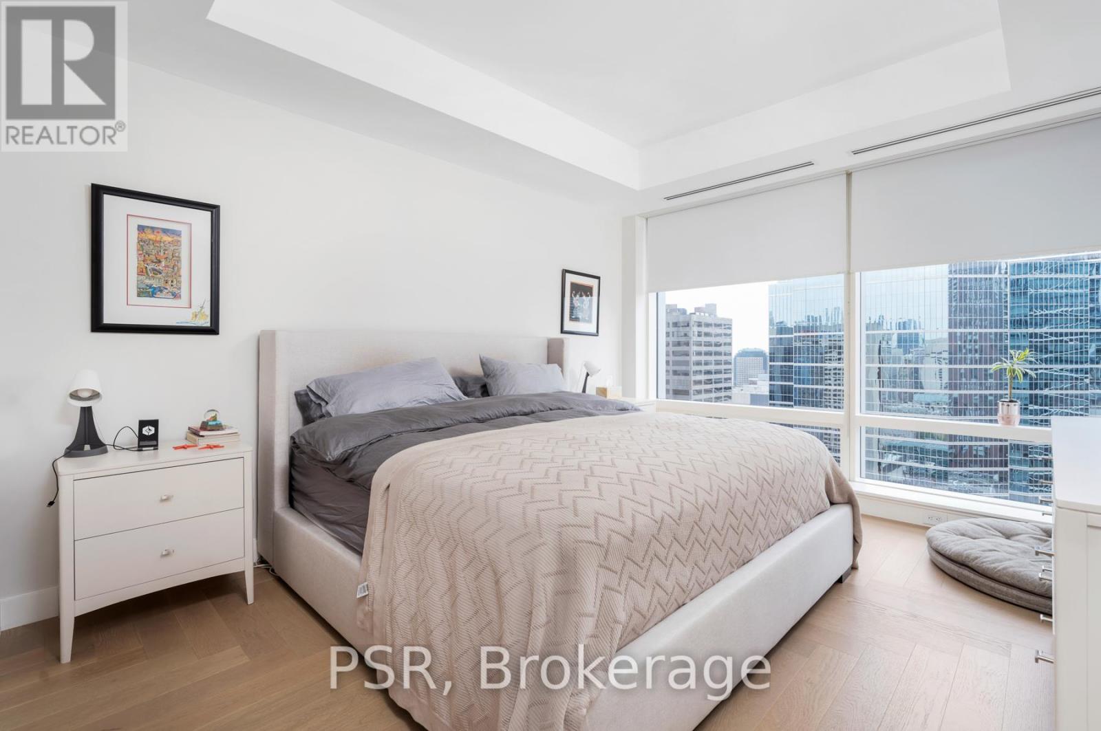 Photo 18 of 3001 180 University Avenue, Toronto ON
