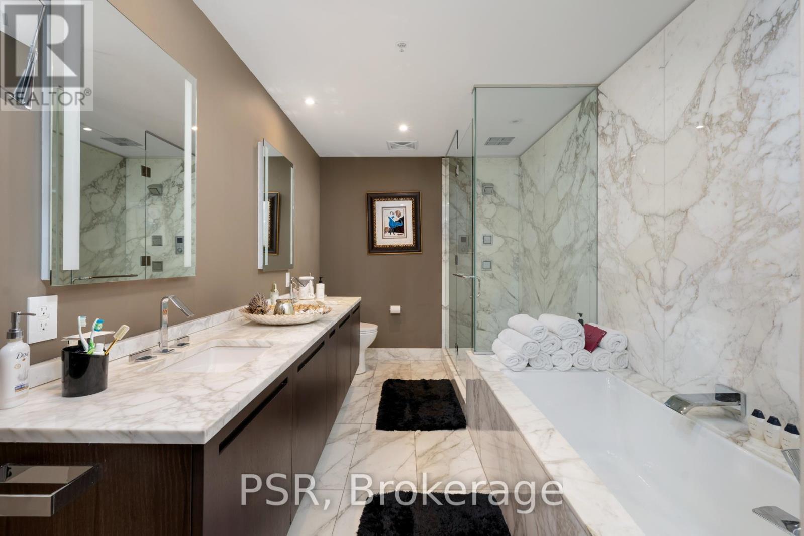 Photo 29 of 3001 180 University Avenue, Toronto ON