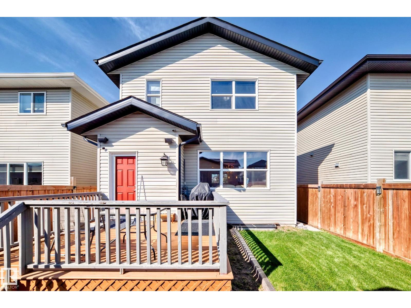 Photo 6 of 9815 220 St Nw, Edmonton AB