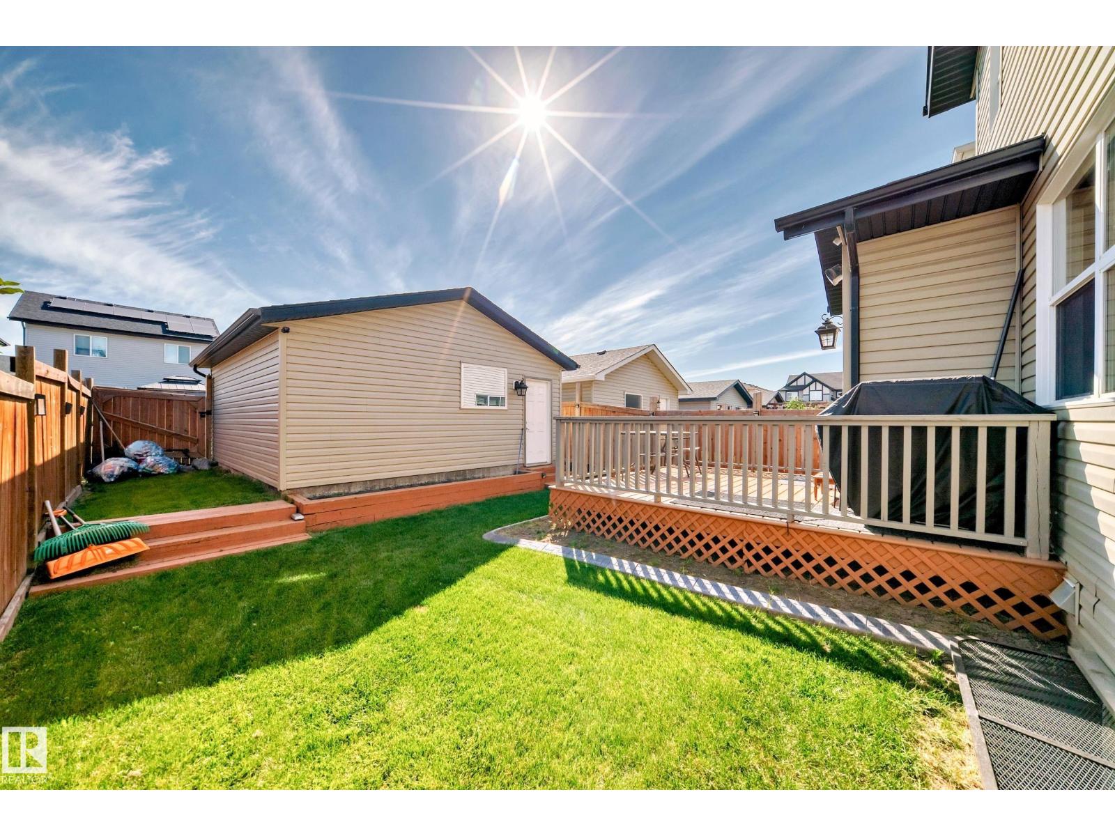 Photo 22 of 9815 220 St Nw, Edmonton AB