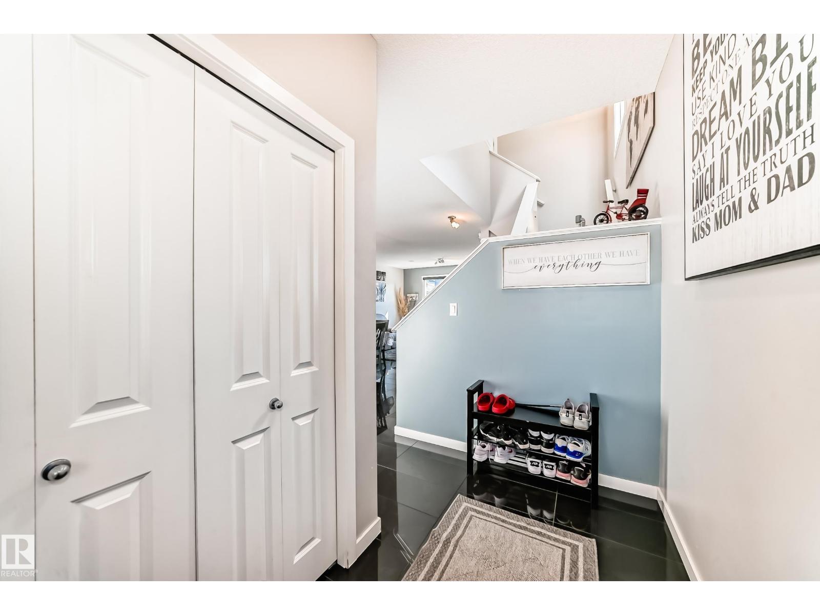 Photo 12 of 9815 220 St Nw, Edmonton AB