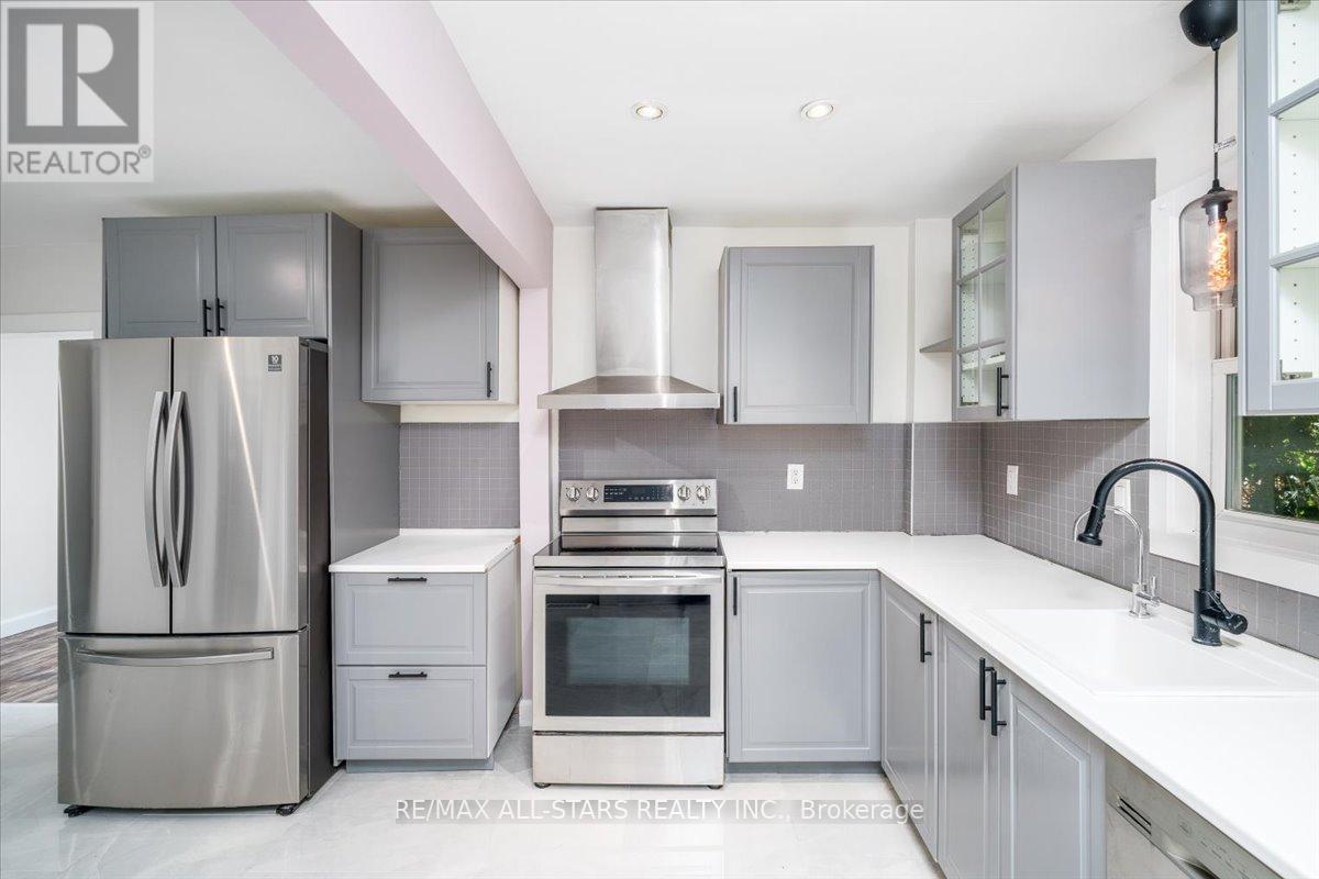 Photo 13 of 489 Bay Street, Brock ON