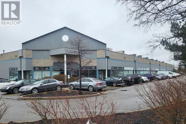Photo 2 of 7 139 Woodstream Boulevard, Vaughan ON