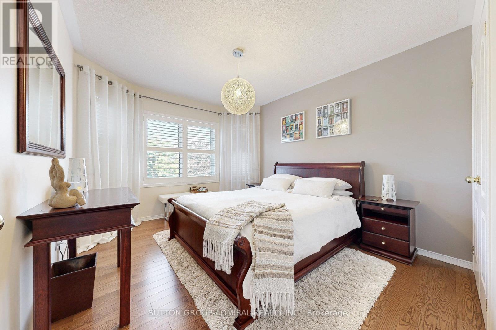 Photo 33 of 52 15 Edenbridge Drive, Vaughan ON