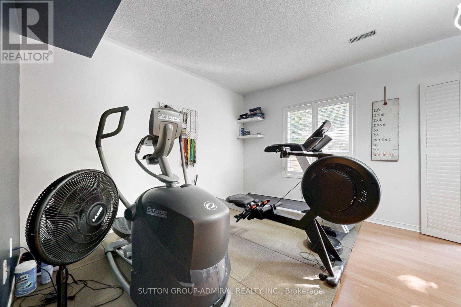 Photo 43 of 52 15 Edenbridge Drive, Vaughan ON