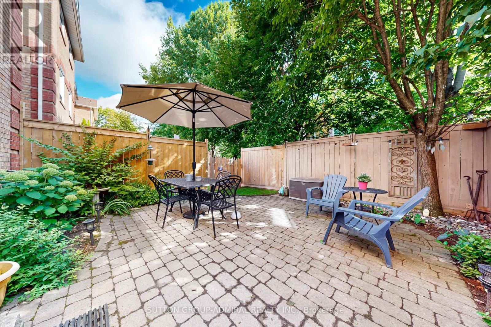 Photo 47 of 52 15 Edenbridge Drive, Vaughan ON