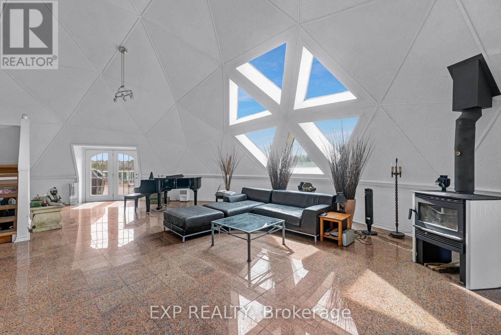 Photo 24 of 21152 Kennedy Road, East Gwillimbury ON