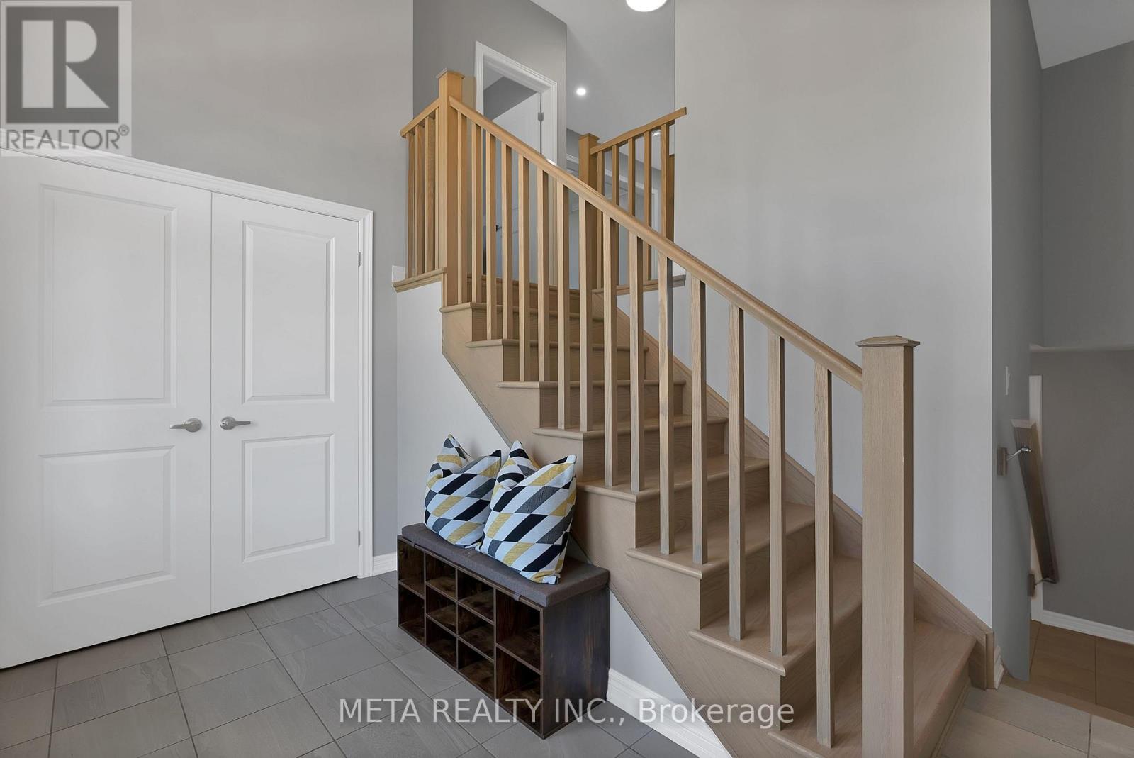 Photo 6 of 15 Faimira Avenue, Georgina ON