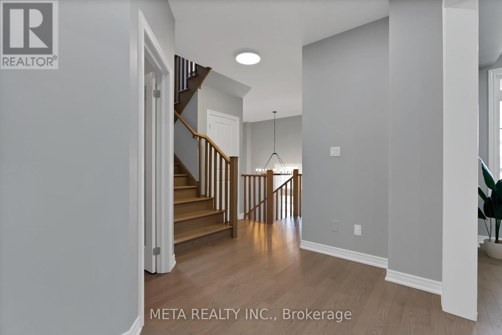 Photo 17 of 15 Faimira Avenue, Georgina ON