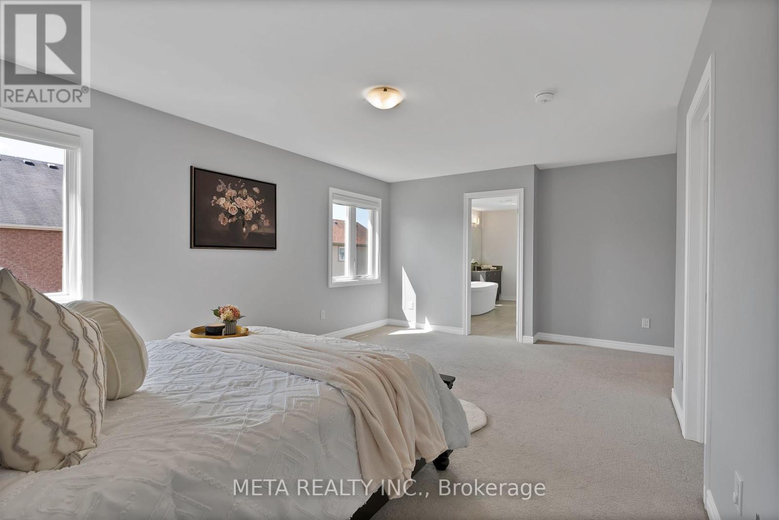 Photo 2 of 15 Faimira Avenue, Georgina ON