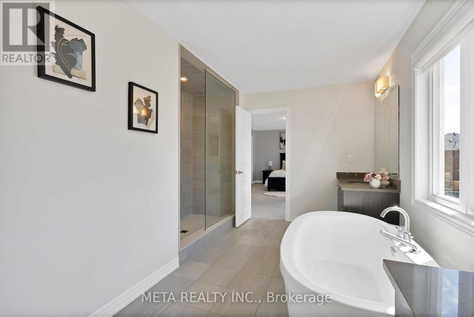Photo 29 of 15 Faimira Avenue, Georgina ON