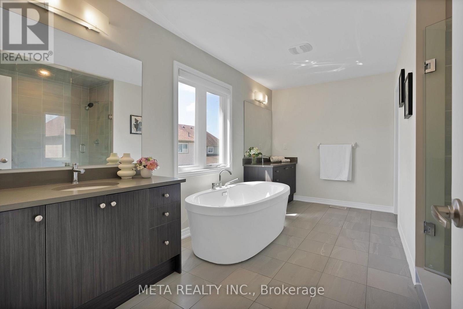 Photo 13 of 15 Faimira Avenue, Georgina ON
