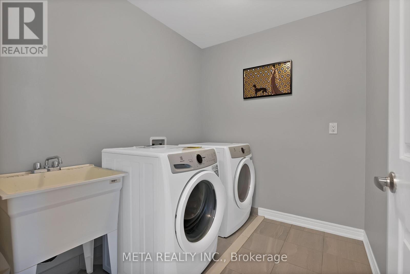 Photo 10 of 15 Faimira Avenue, Georgina ON