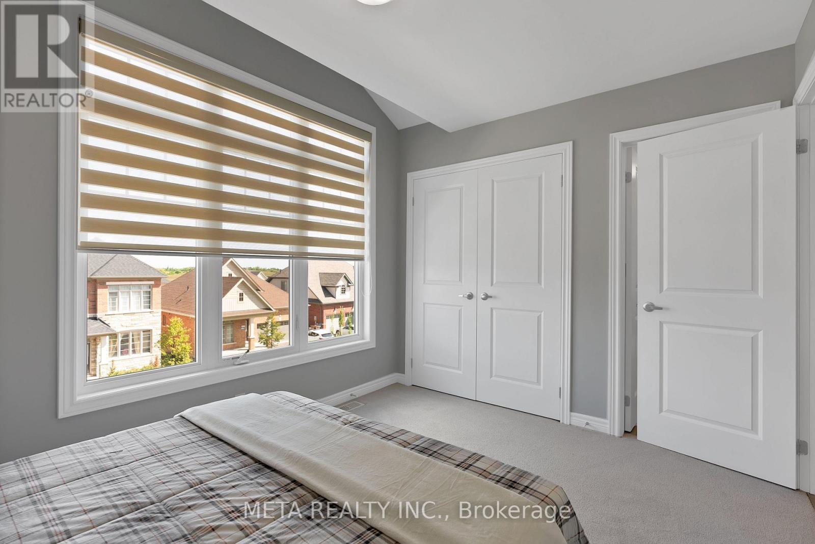 Photo 5 of 15 Faimira Avenue, Georgina ON