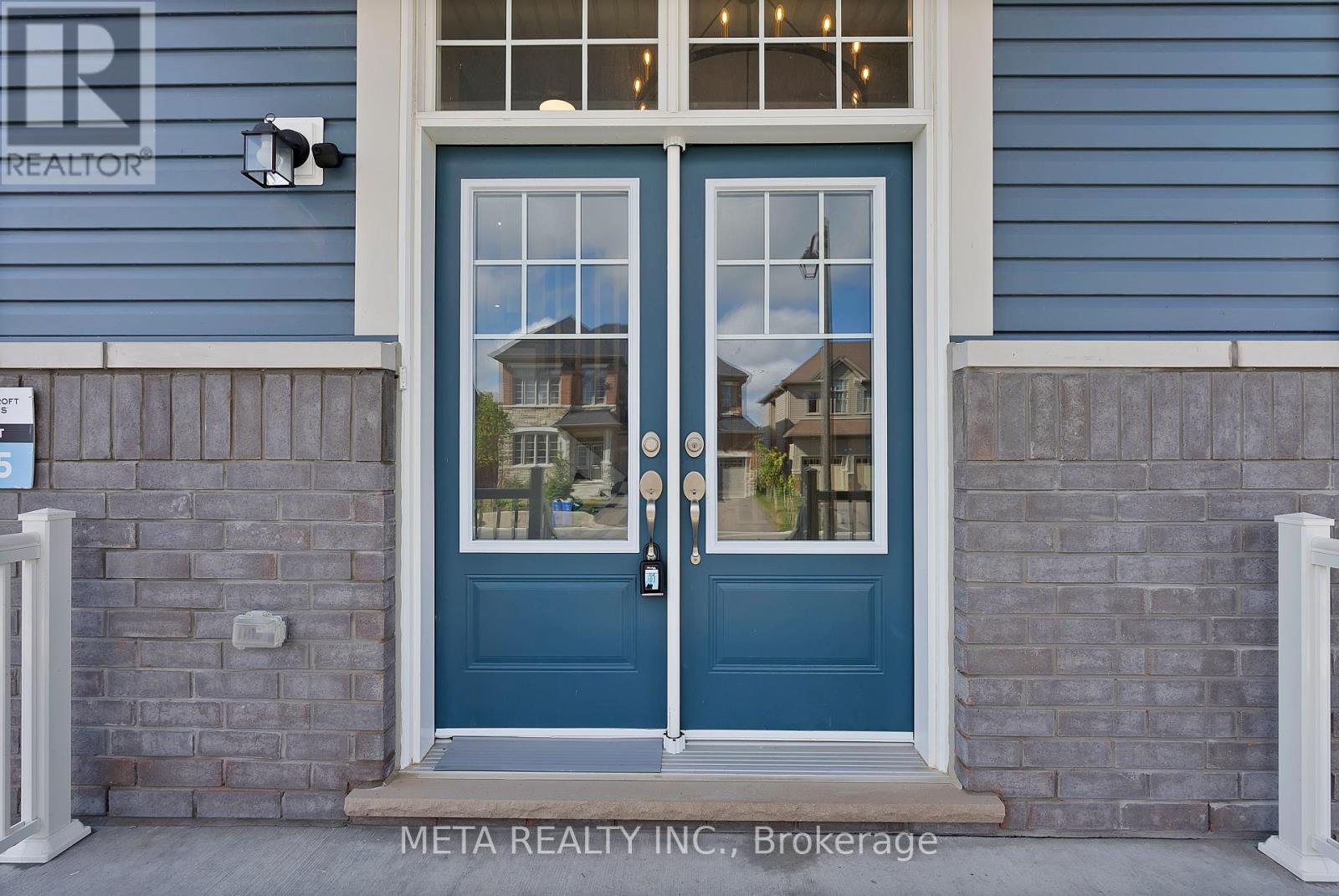 Photo 7 of 15 Faimira Avenue, Georgina ON
