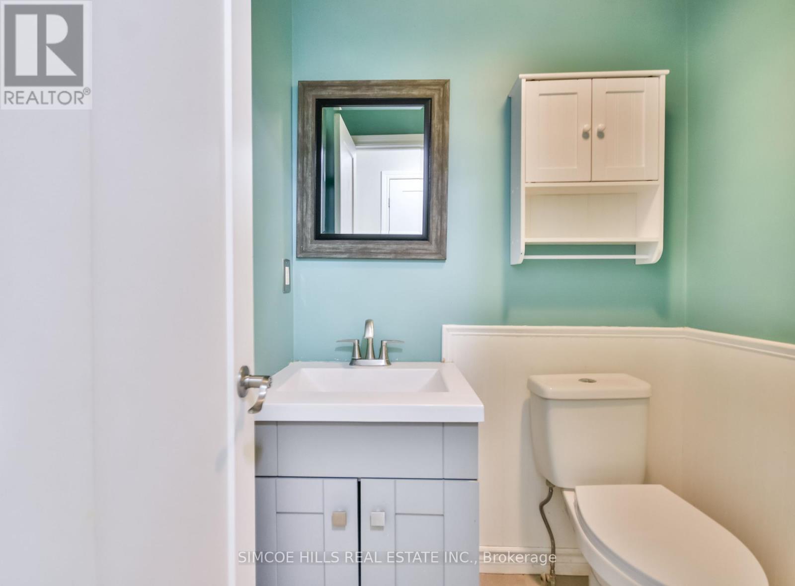 Photo 17 of 256 Hickling Trail, Barrie ON