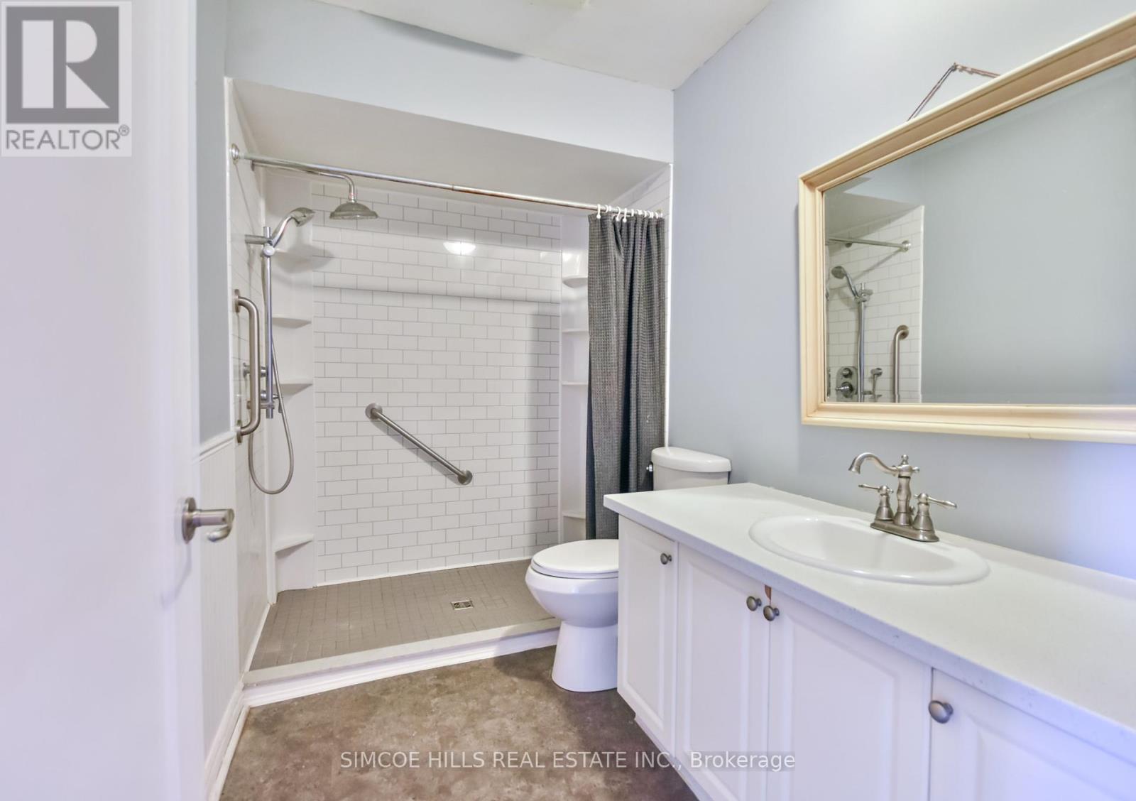 Photo 19 of 256 Hickling Trail, Barrie ON