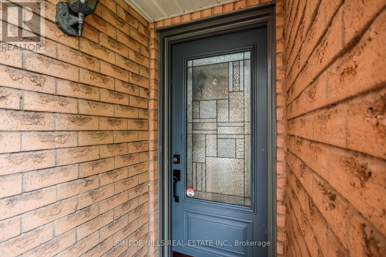 Photo 2 of 256 Hickling Trail, Barrie ON