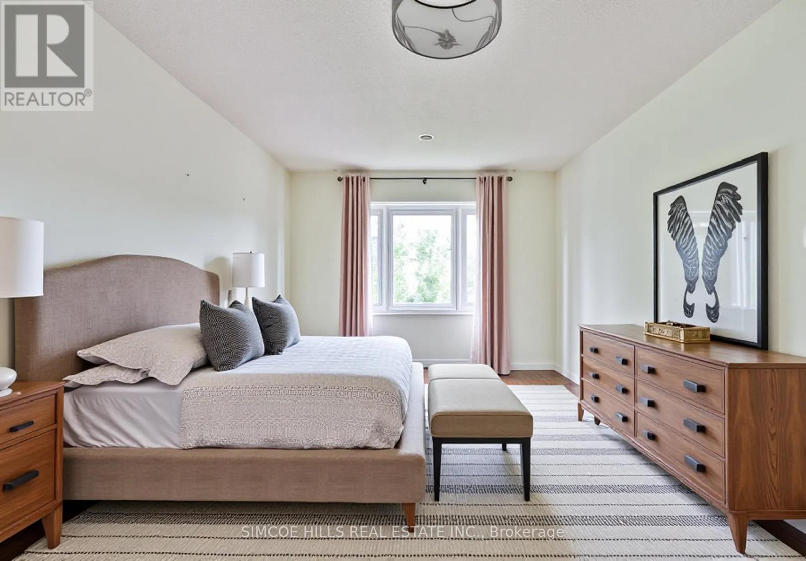 Photo 24 of 256 Hickling Trail, Barrie ON