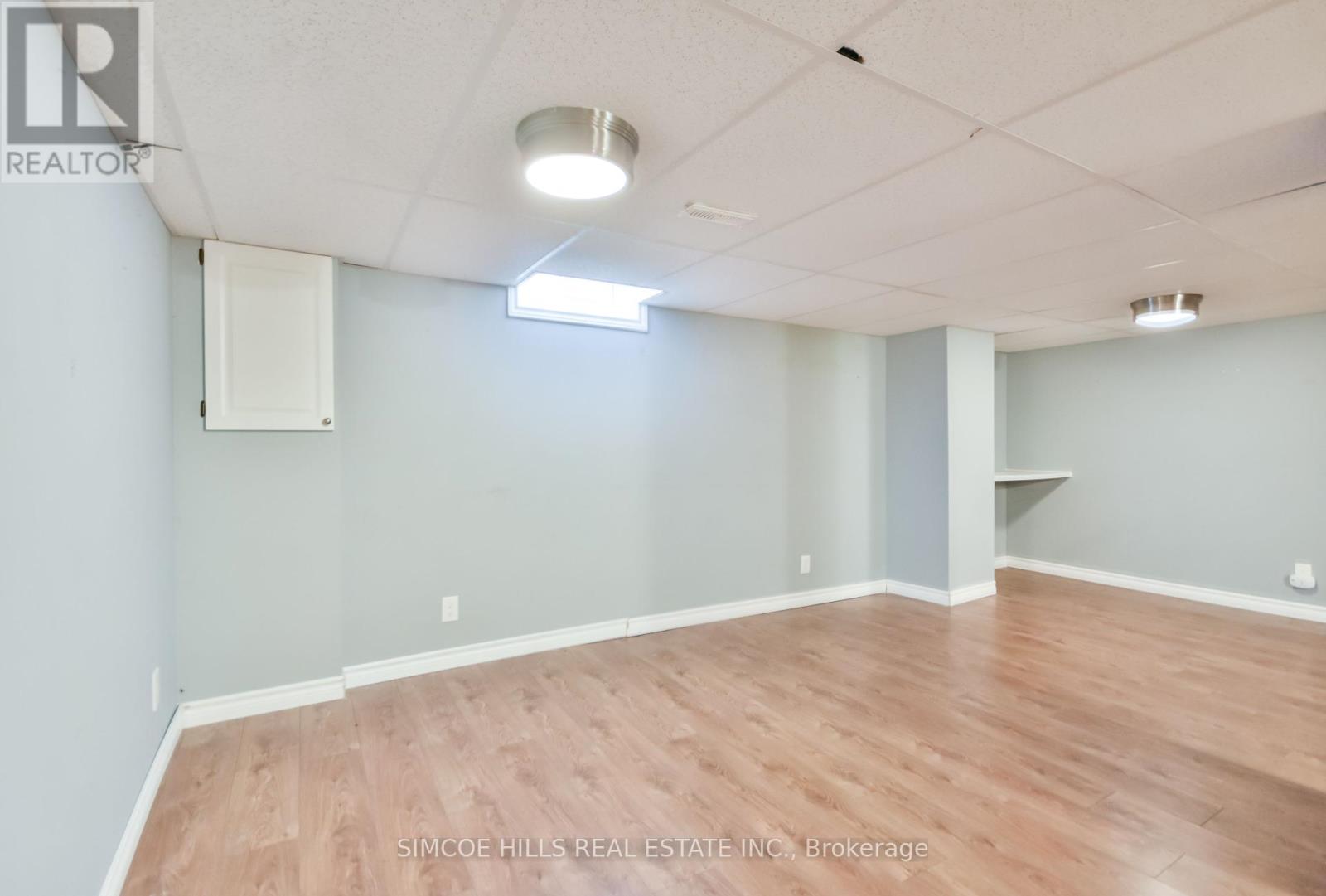 Photo 33 of 256 Hickling Trail, Barrie ON