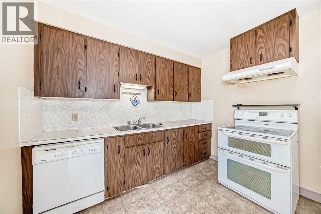 Photo 46 of 2809 38 Street Sw, Calgary AB