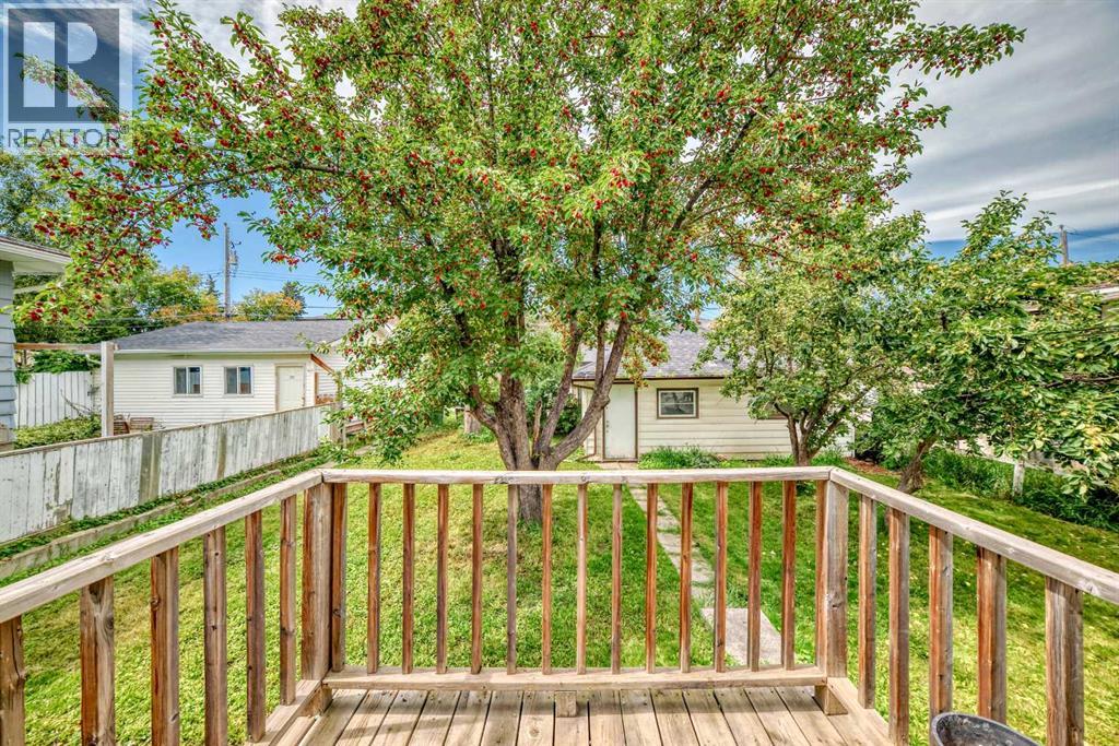 Photo 24 of 2809 38 Street Sw, Calgary AB