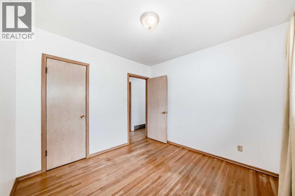 Photo 8 of 2809 38 Street Sw, Calgary AB