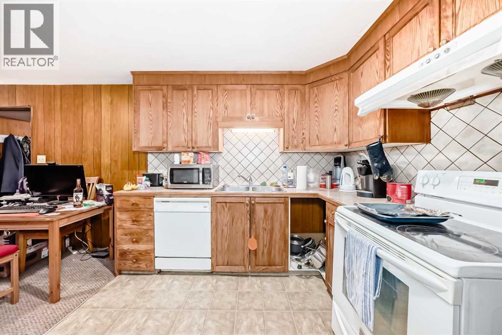 Photo 16 of 2809 38 Street Sw, Calgary AB