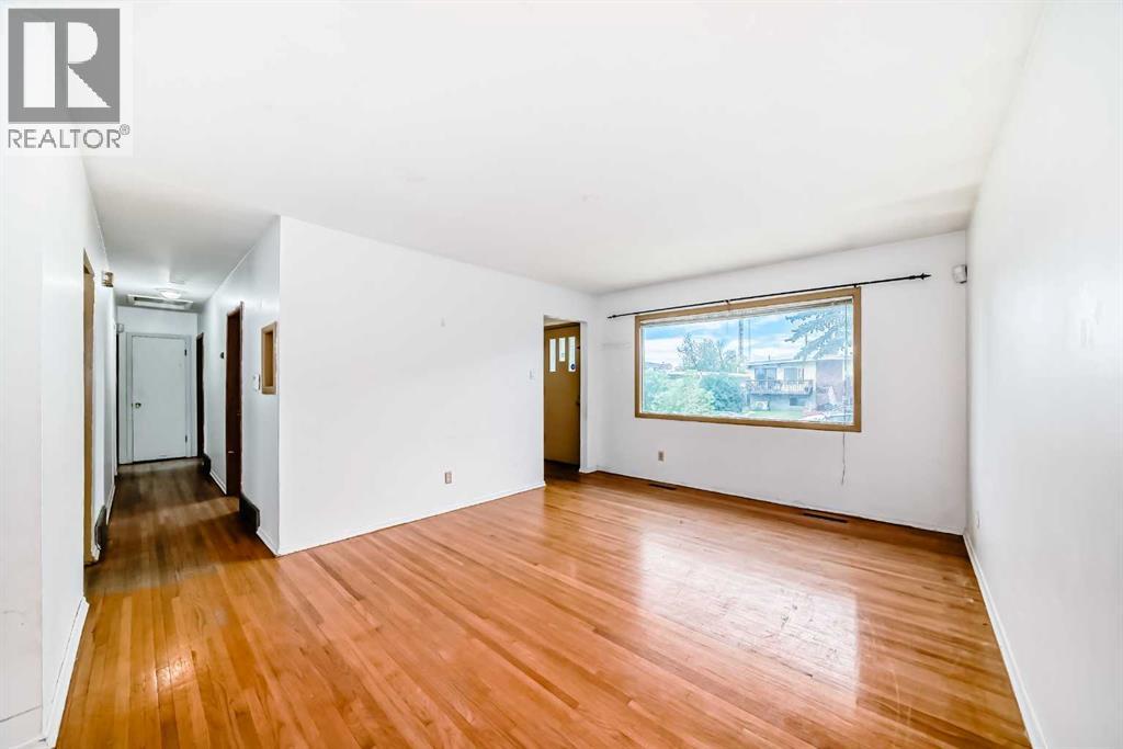 Photo 15 of 2809 38 Street Sw, Calgary AB