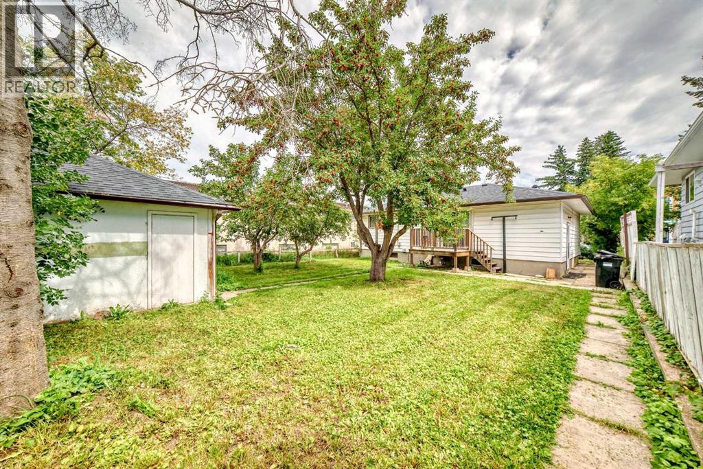 Photo 37 of 2809 38 Street Sw, Calgary AB