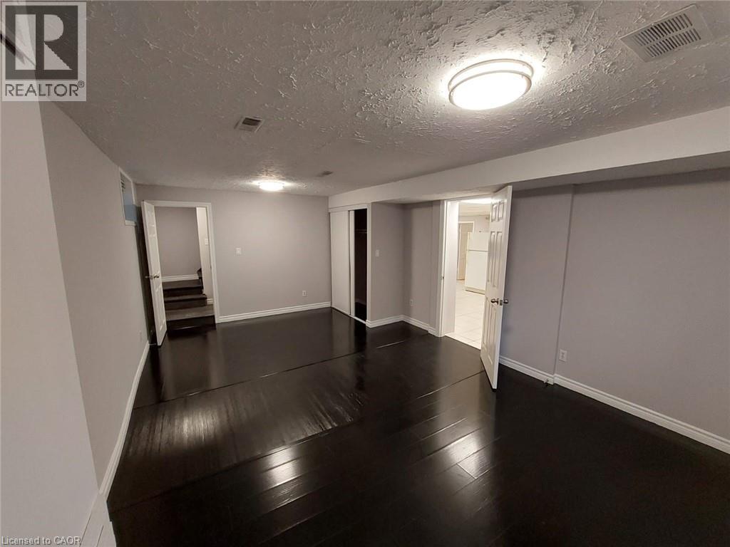 Photo 2 of 21 Beverley Street Unit Lower, Waterloo ON
