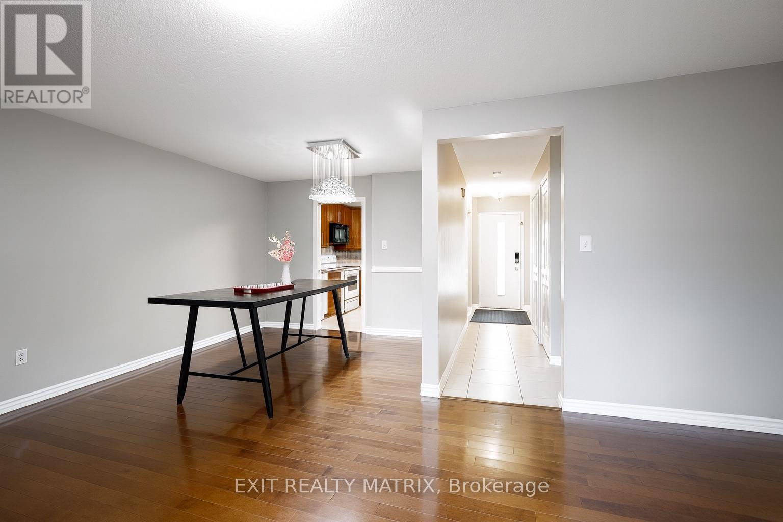 Photo 18 of 23 Pickford Drive, Ottawa ON