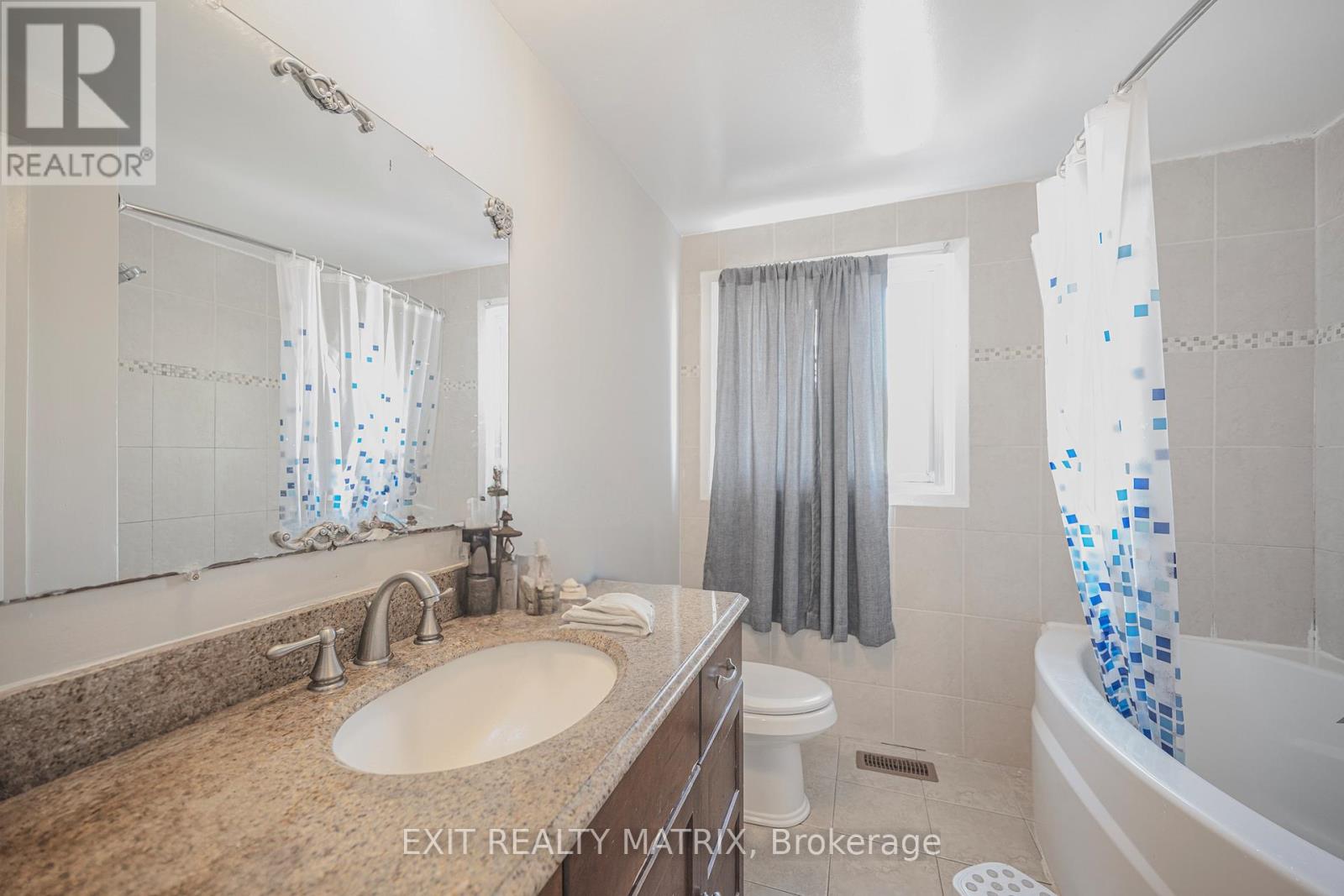 Photo 8 of 23 Pickford Drive, Ottawa ON