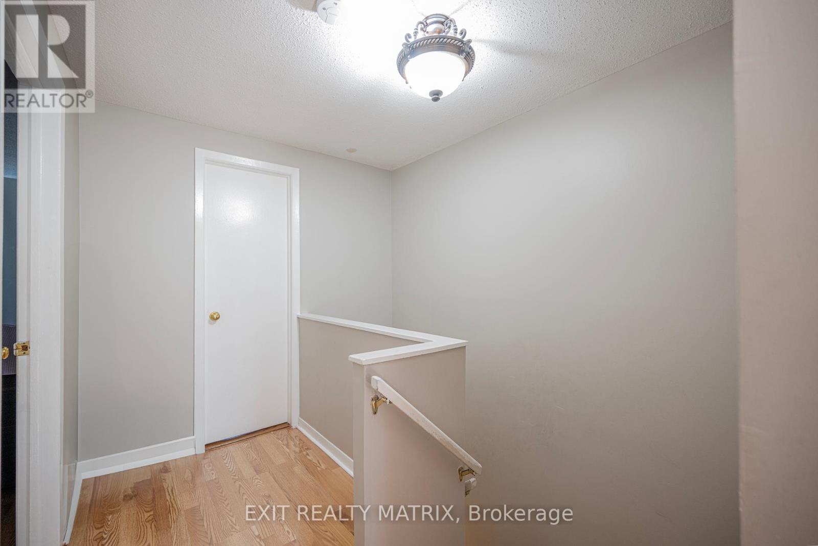 Photo 6 of 23 Pickford Drive, Ottawa ON