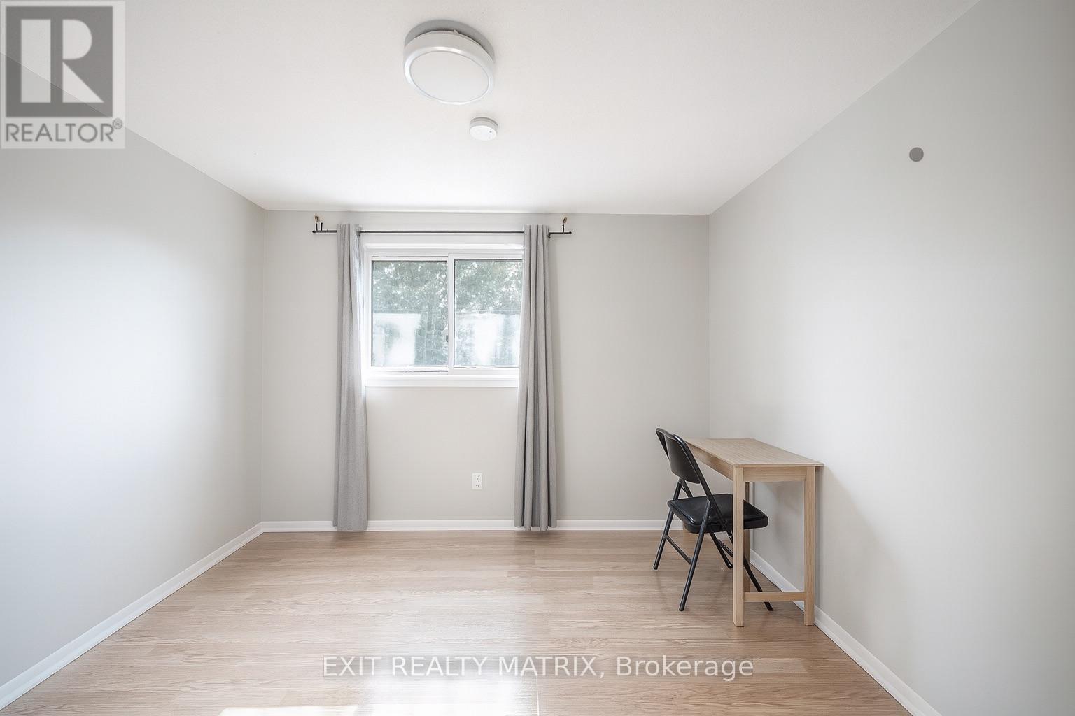 Photo 16 of 23 Pickford Drive, Ottawa ON