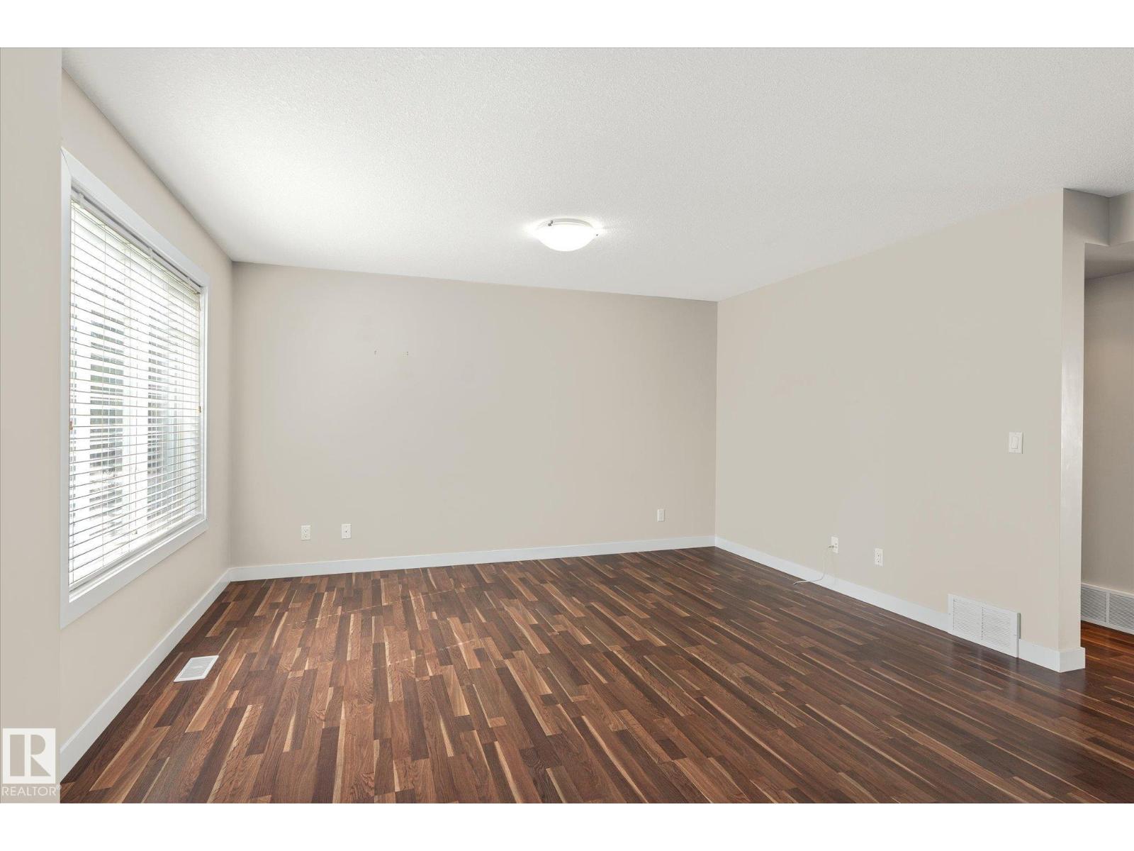 Photo 15 of 24 7289 South Terwillegar Dr Nw, Edmonton AB