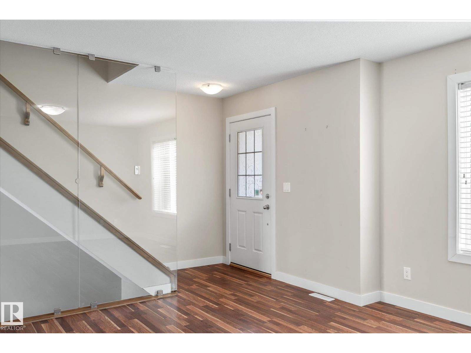 Photo 8 of 24 7289 South Terwillegar Dr Nw, Edmonton AB