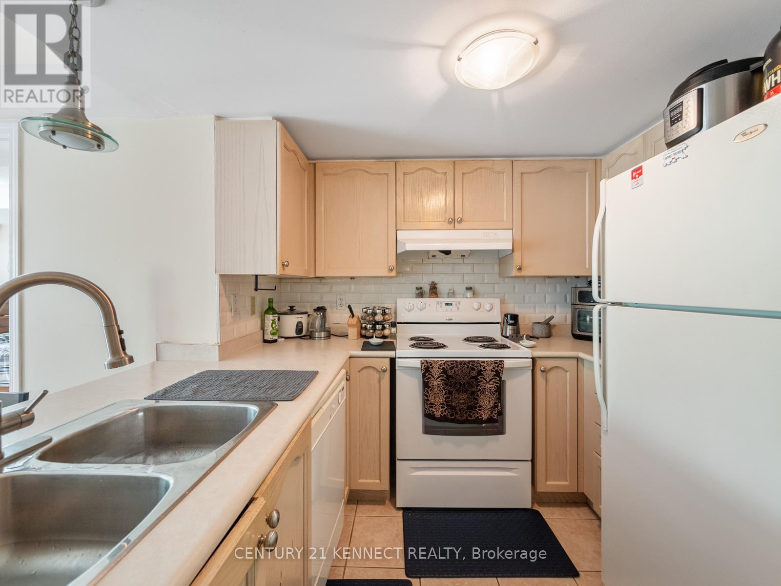 Photo 8 of 2075 65 George Appleton Way, Toronto ON