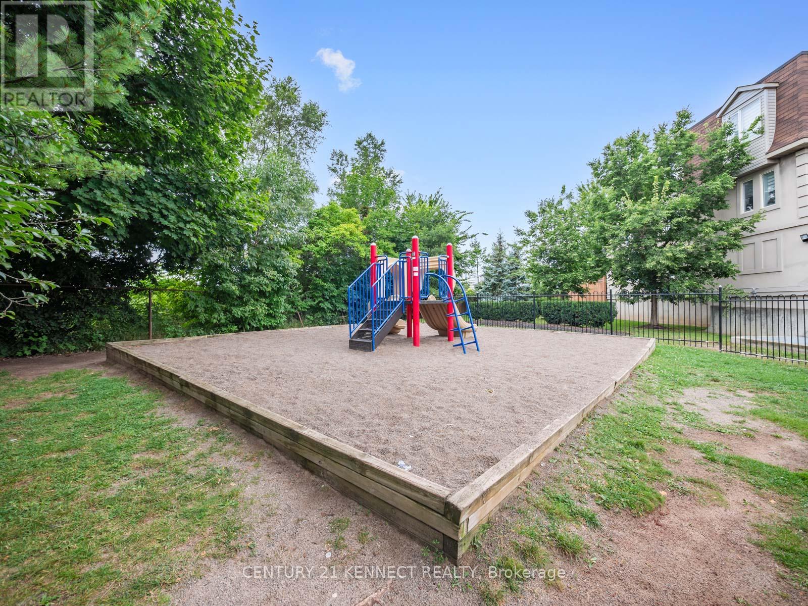 Photo 18 of 2075 65 George Appleton Way, Toronto ON