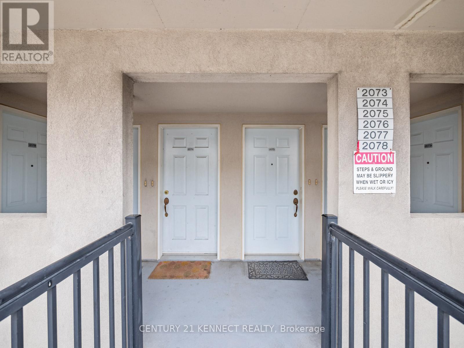 Photo 4 of 2075 65 George Appleton Way, Toronto ON