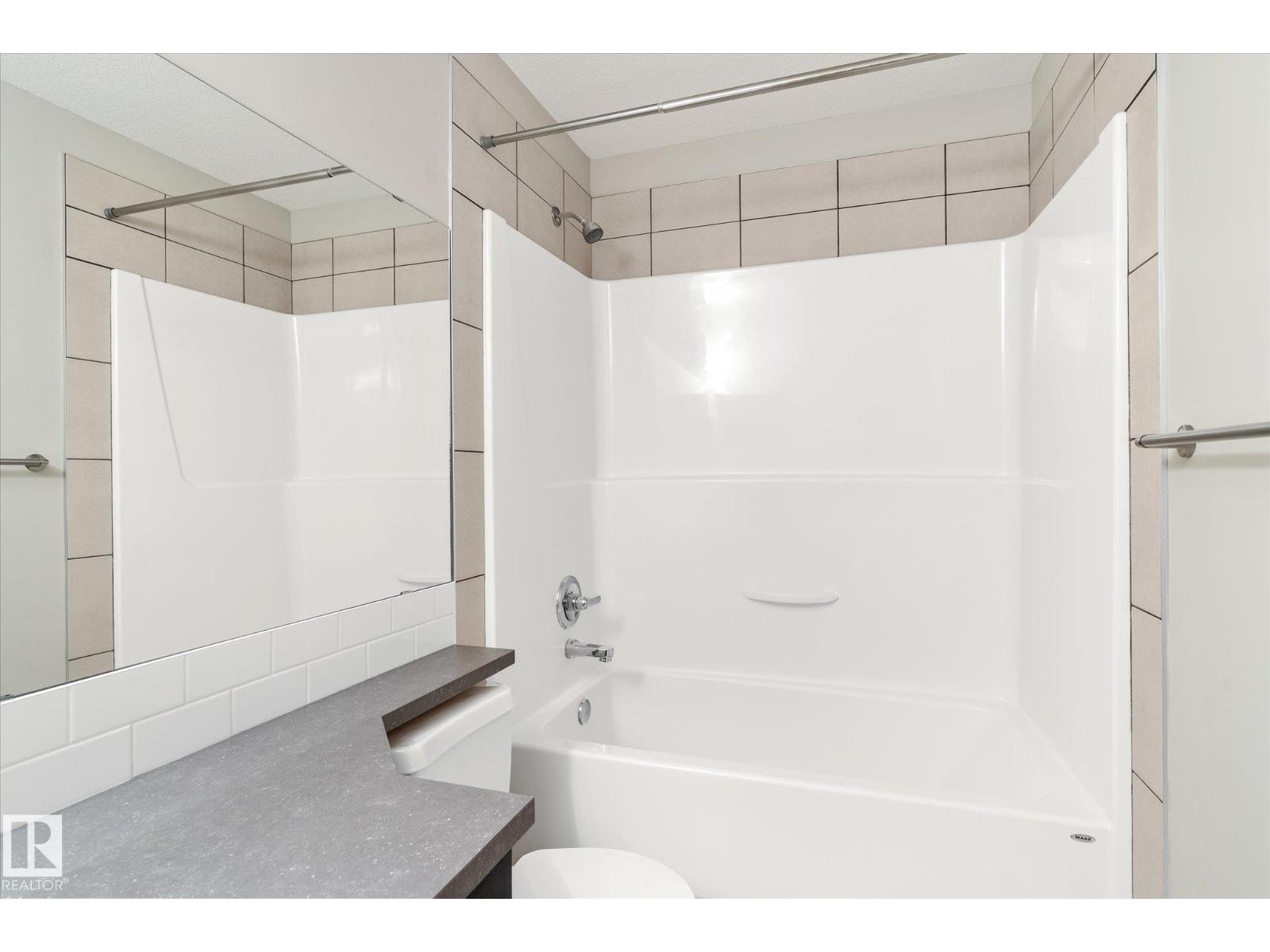 Photo 11 of 24 7289 South Terwillegar Dr Nw, Edmonton AB