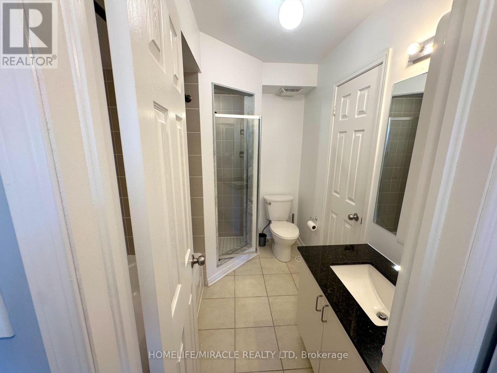 Photo 19 of 48 180 Howden Boulevard, Brampton ON