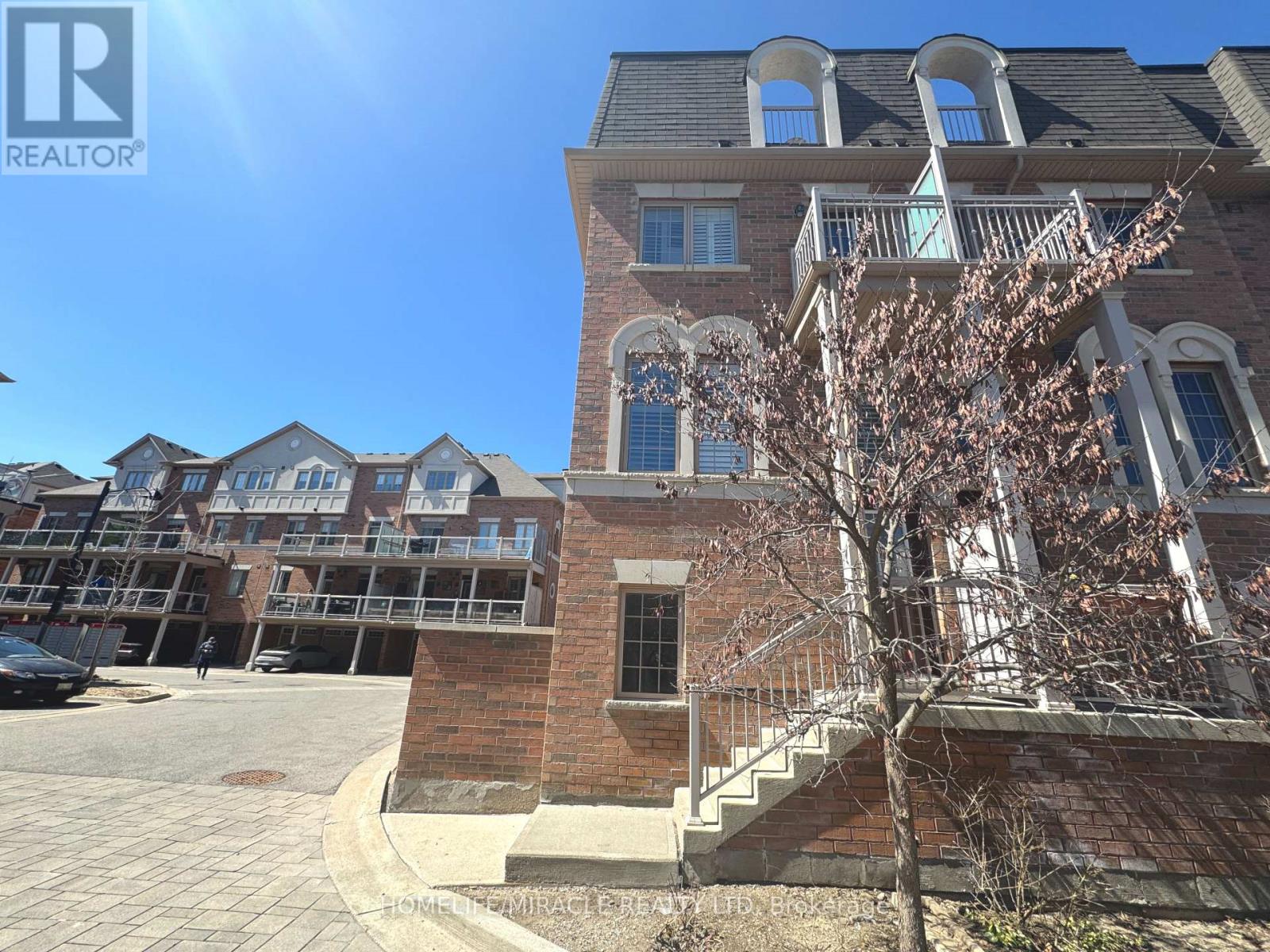 Photo 2 of 48 180 Howden Boulevard, Brampton ON